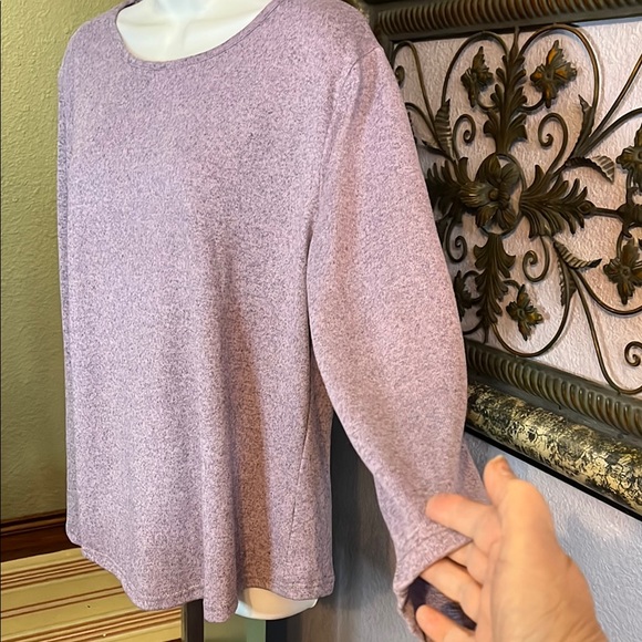 EUC Lavender Sweater Long Sleeve Purple With Back Button Details-Sz XL - Picture 4 of 10